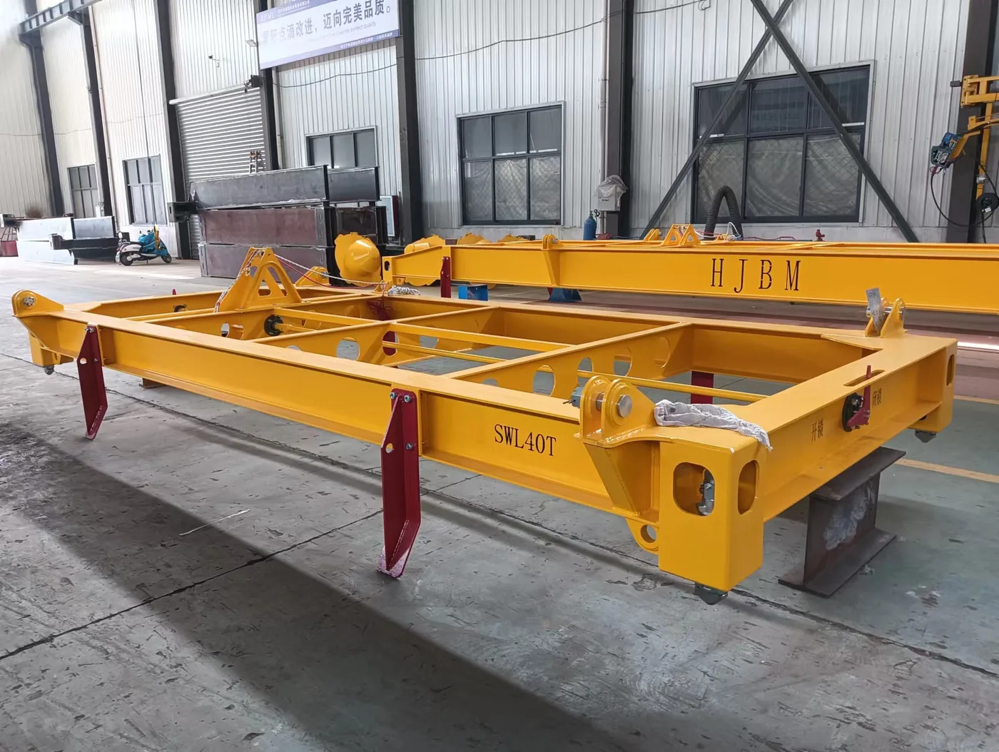 Semi-Automatic Fixed-Length Spreader